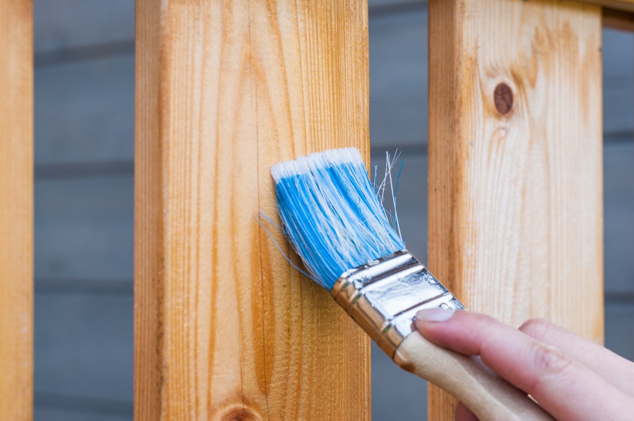 Varnishing the Wood